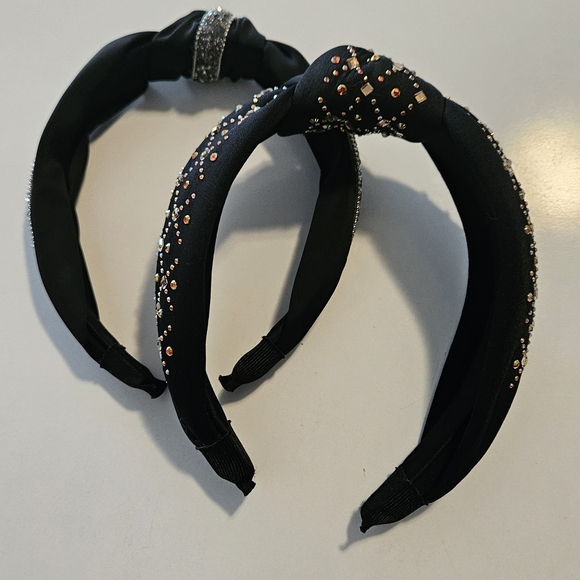 Elegant Black Embellished Headband - Picture 2 of 6